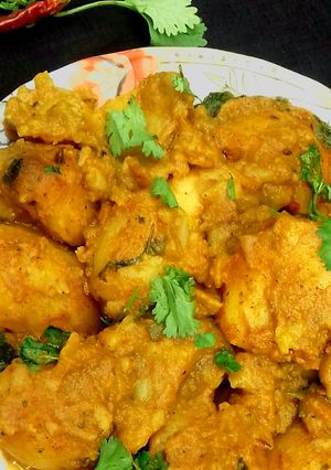 A picture of Aaloo dum(potato curry).