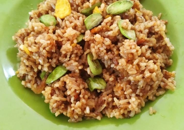 Langkah Mudah Menyiapkan Nasi goreng rebon pete Menggugah Selera