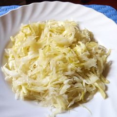 A picture of Steamed cabbage.