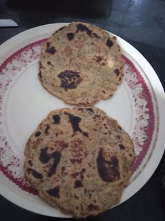 અચારી ભાખરી (Achari Bhakhri Recipe In Gujarati) રેસીપી મુખ્ય ફોટો