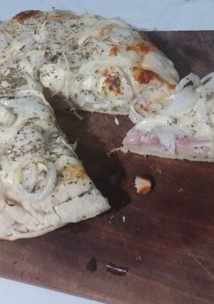 Una foto de Fugazzeta rellena con Jamón y queso!