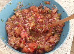 Una foto de Pebre Chileno