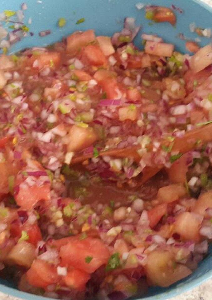 Una foto de Pebre Chileno