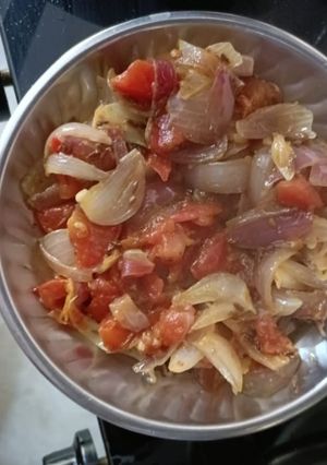 प्याज टमाटर की (pyaz tamatar ki sabzi) रेसिपी मुख्य फोटो