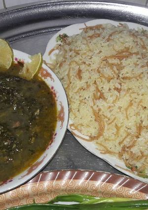 صورة لوصفة رز وسبانخ باللحمة الناعمة 🍖🌿🍚