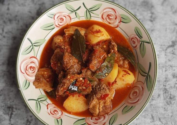 Cara Bikin Kari Pedas Daging Sapi Tanpa Santan yang Bikin Ngiler