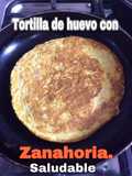 Tortilla de huevo saludable con zanahoria