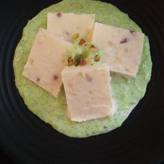 A picture of Kulfi with Pista Falooda.