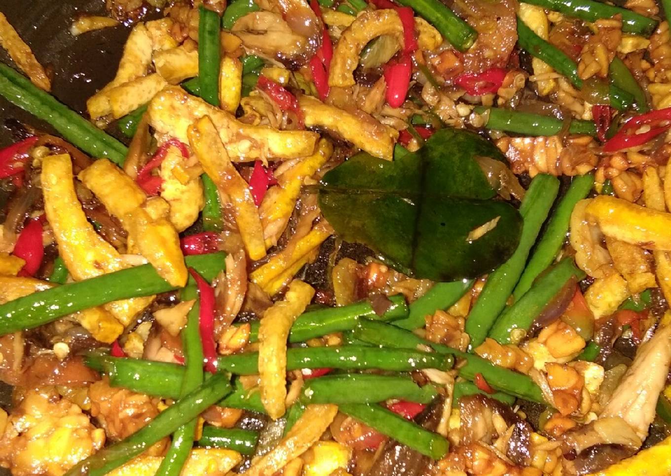 6. Oseng Tahu Tempe dengan Kacang Panjang dan Ikan Cue