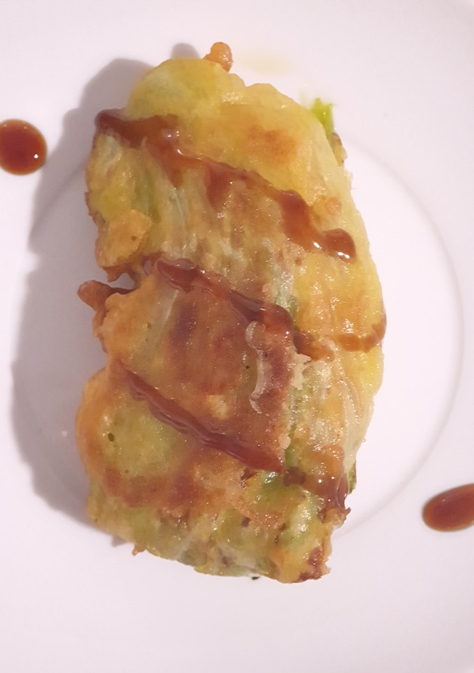 Una foto de Rollito vegetal de pavo/pollo con verduras y tempura