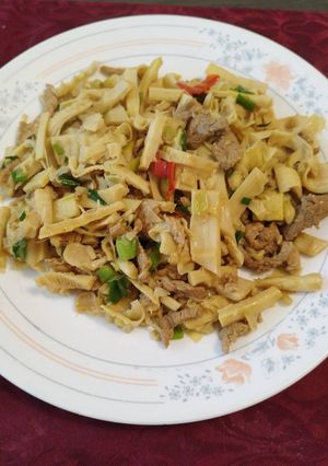 蒜香肉絲炒筍 的食譜成品照片
