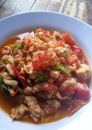 Foto resep 番茄炒蛋 aka tomat telur orak arik (nggk tau nama bhs indo nya 😅)