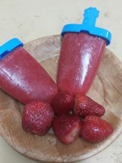Una foto de HELADOS DE AGUA..