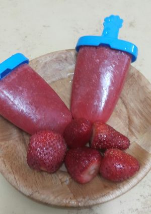 Una foto de HELADOS DE AGUA..