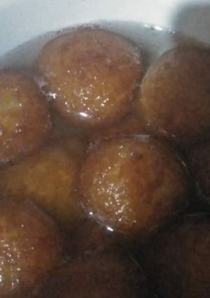 गुलाब जामुन(Gulabjamun Recipe in hindi) रेसिपी मुख्य फोटो