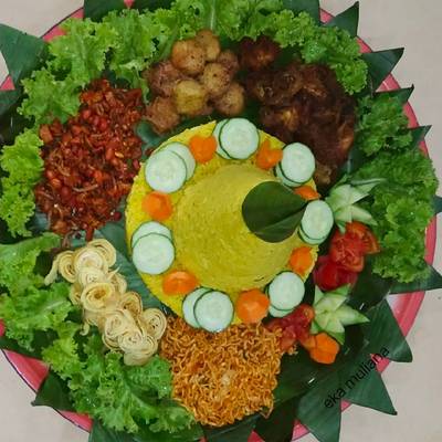 Resep Nasi Kuning Tumpeng Sederhana Oleh Eka Muliana Cookpad