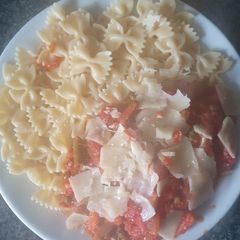 A picture of Farfalle Mixed Vegetable Tomato.