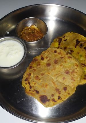 ஆலு பரோட்டா(aloo parotta recipe in tamil) செய்முறை முக்கிய புகைப்படம்