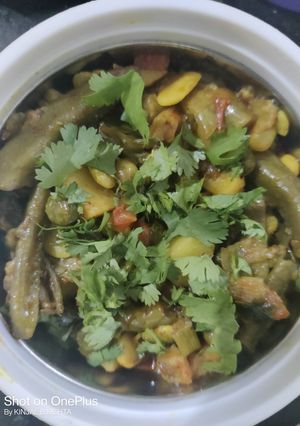મિક્સ શાક (Mix Shak Recipe In Gujarati) રેસીપી મુખ્ય ફોટો