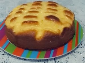 Una foto de Torta matera con crema pastelera