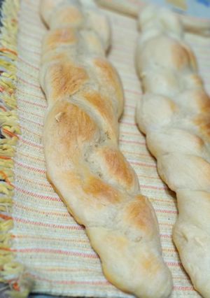 Una foto de Pan casero trenzado 🥖