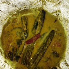 A picture of Potol curry.