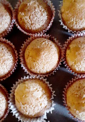 Una foto de Magdalenas fáciles de naranja 🍊🧁❤