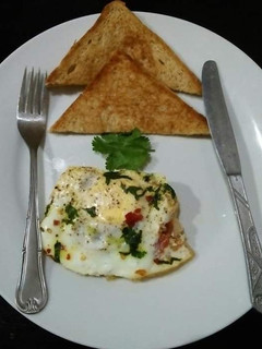 A picture of Potato Shakshuka/afghani omelette😋🍳.