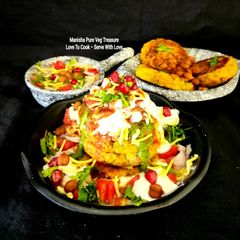A picture of Kala Chana Tikki Chat.