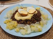 Una foto de guisos tradicionales