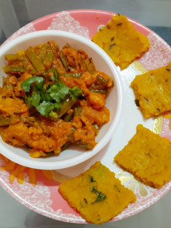 ગુવાર ઢોકળી નું શાક (Guvar Dhokli Shak Recipe In Gujarati) રેસીપી મુખ્ય ફોટો