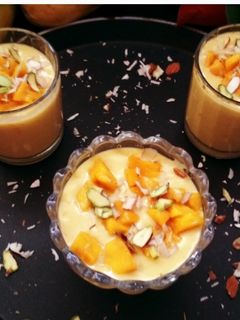 મેંગો ડ્રાયફ્રુટ લસ્સી (Mango Dryfruit Lassi Recipe In Gujarati) રેસીપી મુખ્ય ફોટો