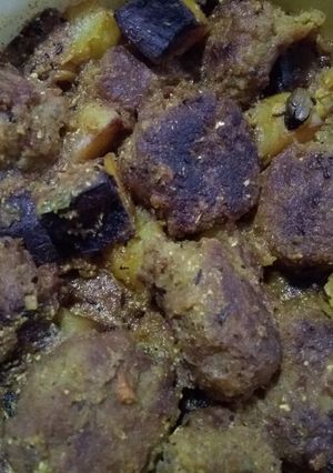 A picture of Raw banana kofta curry.