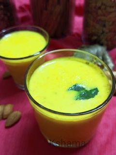 ગોલ્ડન મિલ્ક(Golden milk recipe in gujarati) રેસીપી મુખ્ય ફોટો