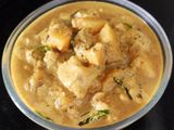 உருளைக்கிழங்கு அசைவக் குழம்பு (Potato gravy non veg style)