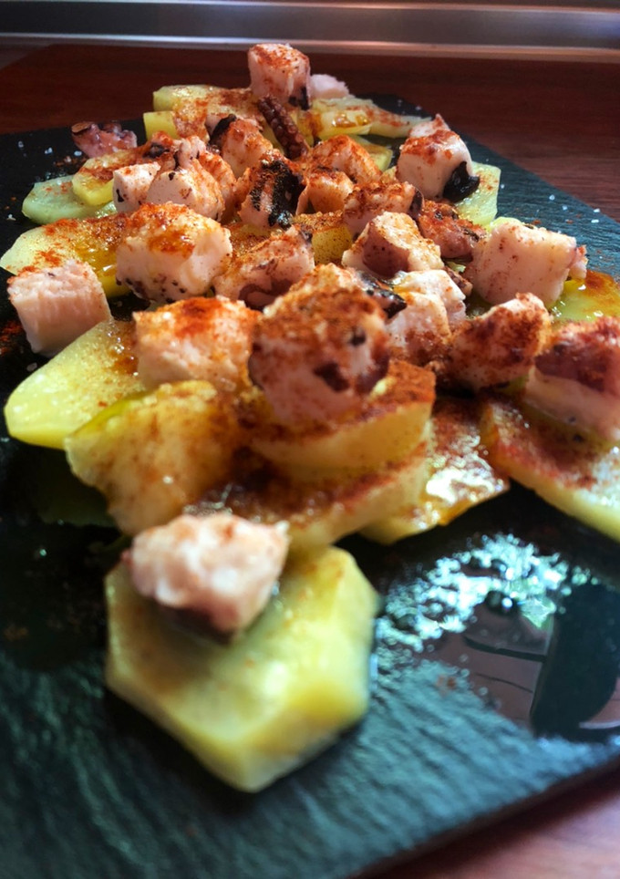 Una foto de Pulpo a la gallega 🐙