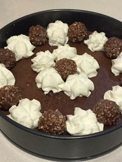 Una foto de Tarta Ferrero rocher sin horno