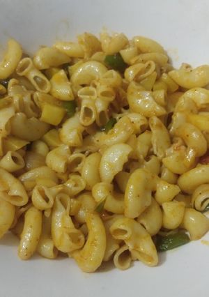 A picture of Masala Macroni.