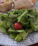 Ensalada verde con vinagreta de albahaca