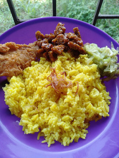 Foto resep Nasi Kuning (magic com)