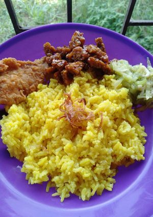 Foto resep Nasi Kuning (magic com)