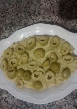 Une photo de Houmous aux olives vertes