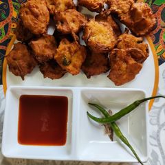 A picture of Mooli ka pakoda.