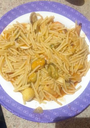 Una foto de Fideos a la marinera