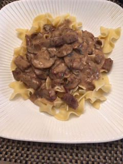 A picture of Beef Stroganoff.
