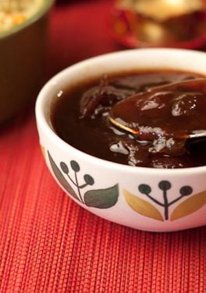 A picture of #perfect combo: Jaggery-Dry Red Chilli-Tamarind Chutney.