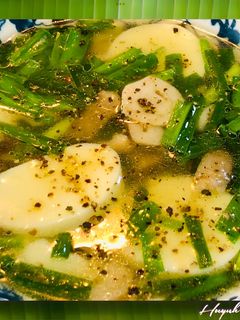 Hình của món Canh Hẹ, Đậu Hũ Trứng Nấu Nấm Rơm.
