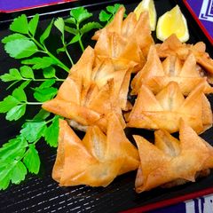 A picture of Japanese Soldier Helmet-Fried Dumplings.