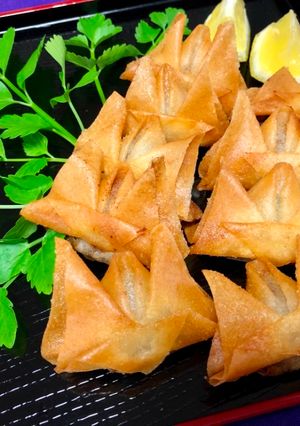 A picture of Japanese Soldier Helmet-Fried Dumplings.