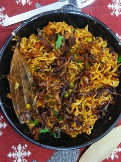 मैगी बिरयानी (maggi biryani recipe in Hindi) रेसिपी मुख्य फोटो